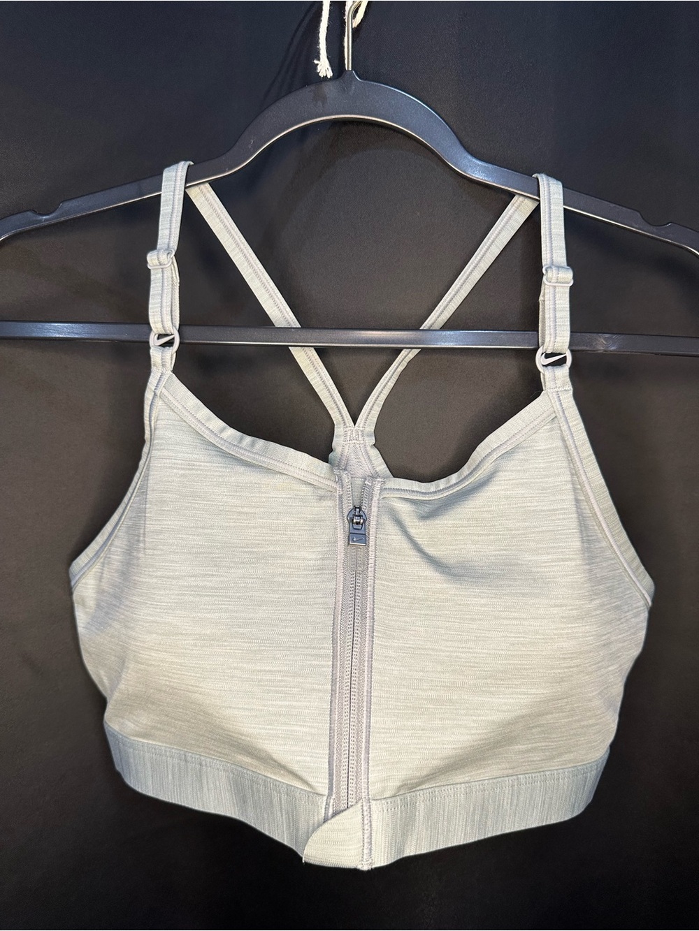 Nike Light Gray Front-Zip Sports Bra. Like new. Never worn XL